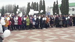 Митинг в память о погибших при пожаре в городе Кемерово.